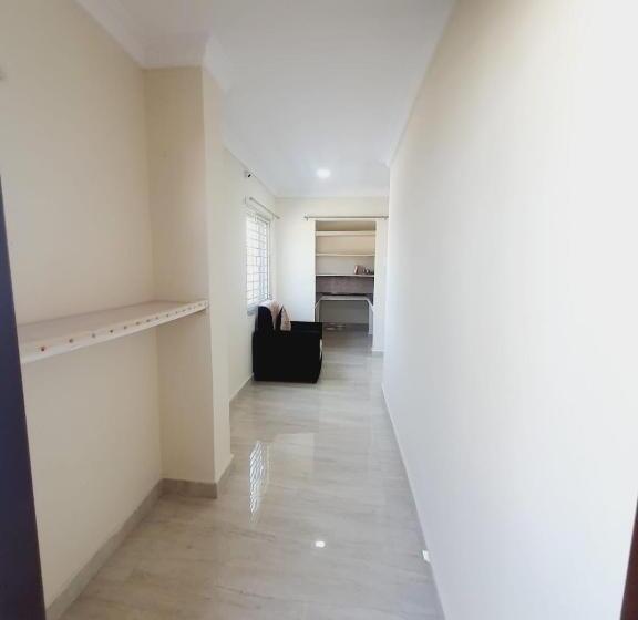 バルコニー付スイート, Mk Suites