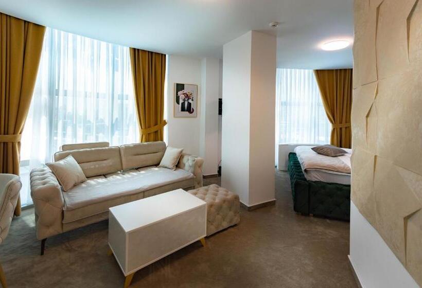 استودیو خانوادگی, Ideal Deluxe