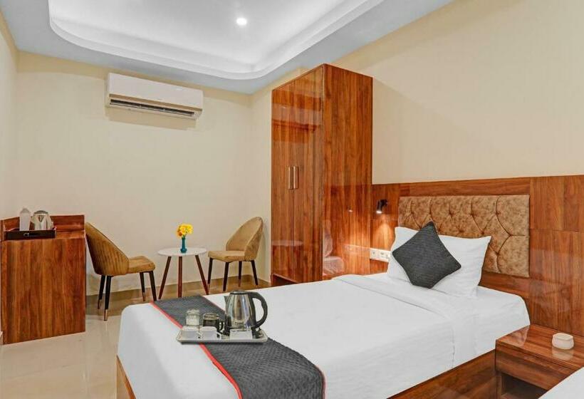 Трехместный Номер Классика, Super Townhouse H G Near Gautam Buddha Park