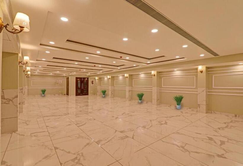 Трехместный Номер Классика, Super Townhouse H G Near Gautam Buddha Park