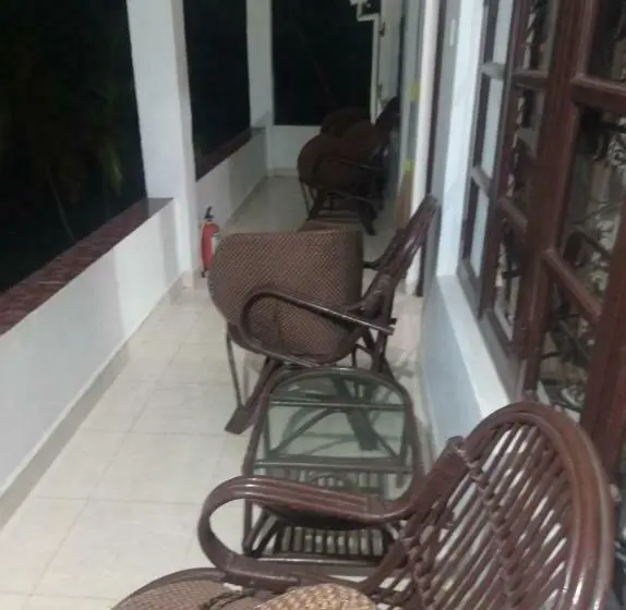 プールビュースタンダードルーム, Heaven Goa Guesthouse