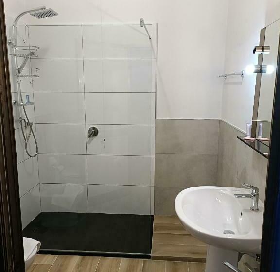 اتاق استاندارد, Alba Serravalle