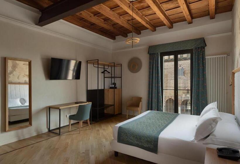 غرفة ديلوكس ثلاثية, Cà Uberti Palace