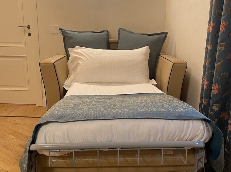 غرفة ديلوكس ثلاثية, Cà Uberti Palace