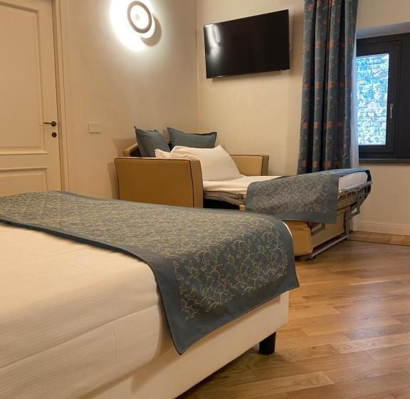 غرفة سوبيريور ثلاثية, Cà Uberti Palace