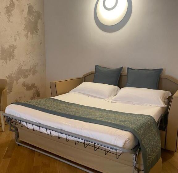 غرفة ديلوكس ثلاثية, Cà Uberti Palace