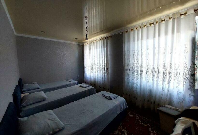 غرفة كومفورت ثلاثية, Green House