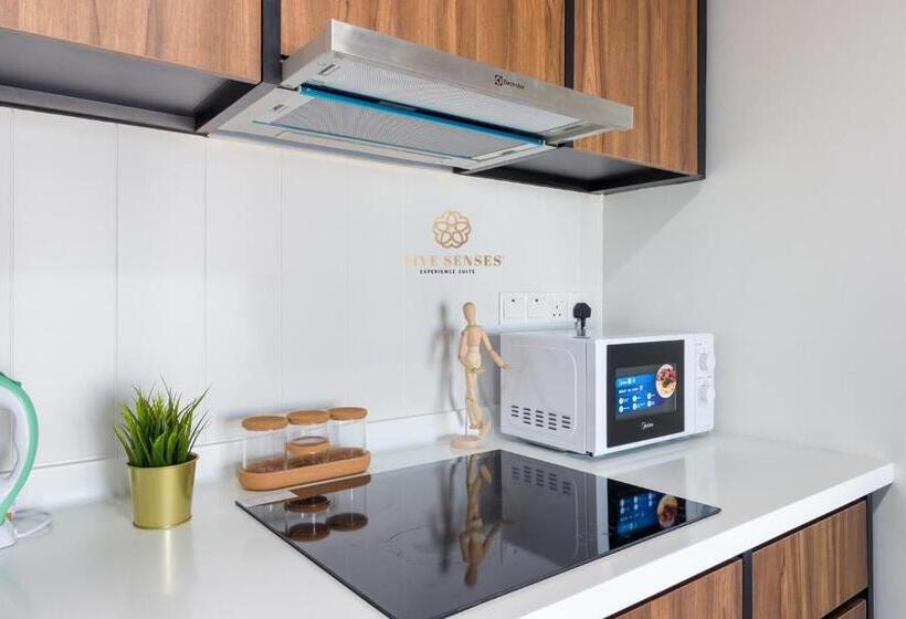 3 Bedroom Suite, Una Serviced Apartment, Sunway Velocity Kuala Lumpur