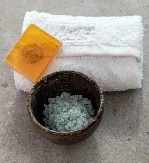 キングサイズベッドのスタンダードルーム, Ontherocksbb Solar Powered Guesthouse And Ocean Lodge