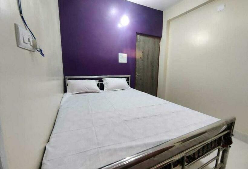 חדר קלאסי לשלושה, Oyo 93190 The Pine & Dine