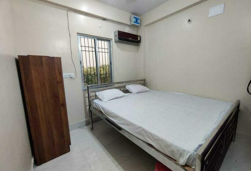 חדר קלאסי לשלושה, Oyo 93190 The Pine & Dine