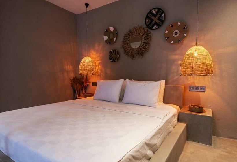 סוויטה דלוקס, Soas Suites