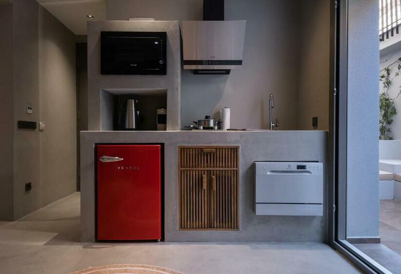 סוויטה דלוקס, Soas Suites