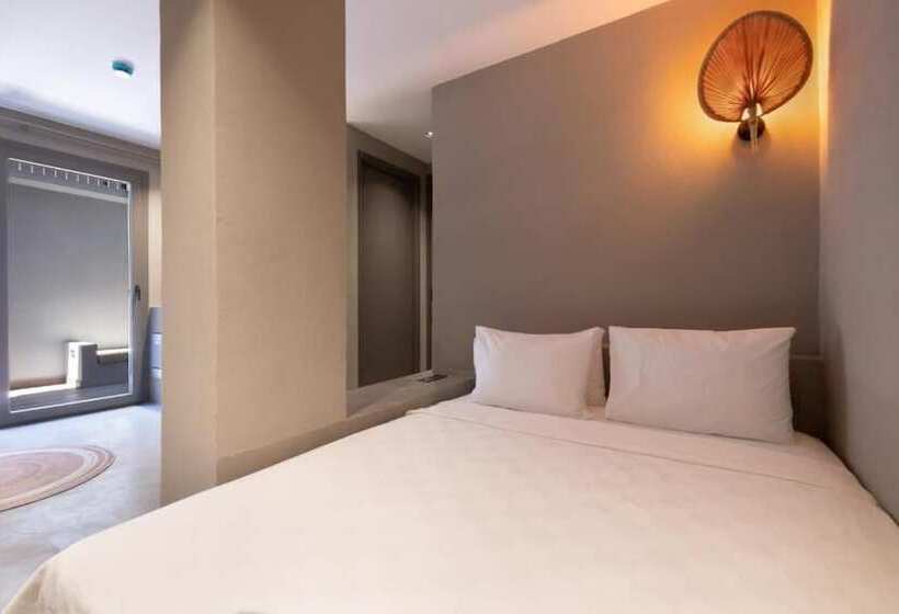 סוויטה דלוקס, Soas Suites