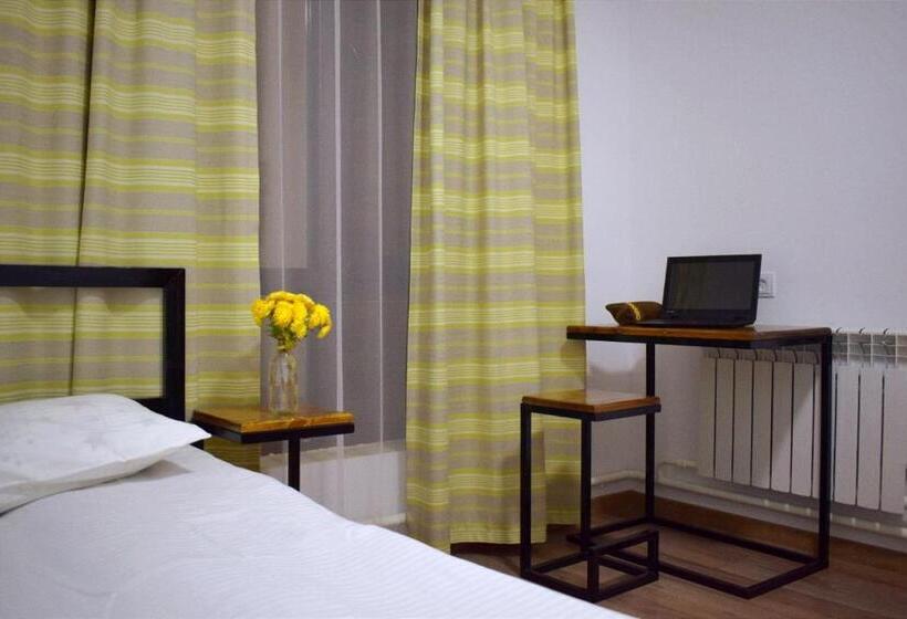 اتاق استاندارد یک نفره, Kezgin Guest House