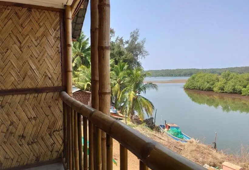 Standard-huone King-vuode, Chivarin Resorts