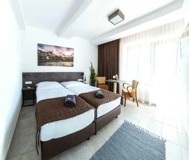 Deluxe room with river view, Penzion Rechle