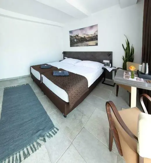 Deluxe room with river view, Penzion Rechle