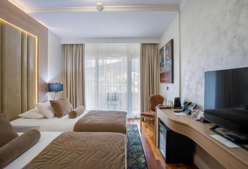 اتاق استاندارد با بالکن, A Hoteli   Hotel Izvor