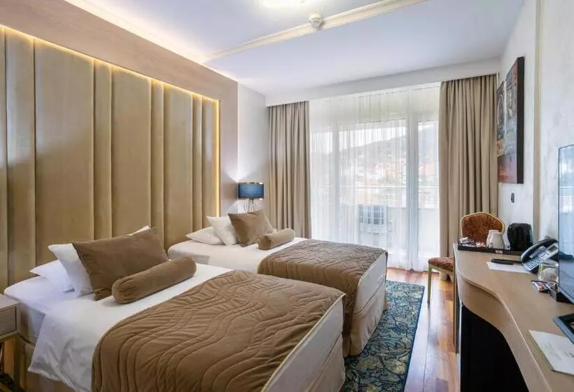اتاق استاندارد با بالکن, A Hoteli   Hotel Izvor