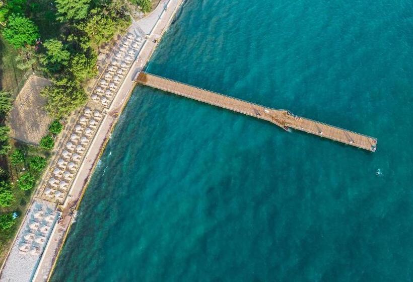 آپارتمان خانوادگی, Adria Apartments Hotel & Resort Adria Ankaran