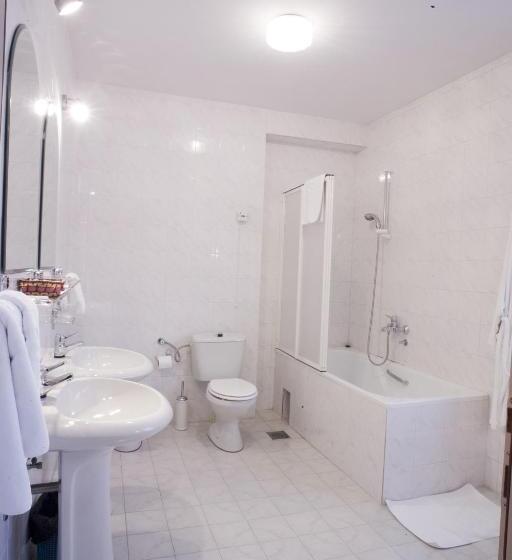 اتاق لوکس سه تخته, Garni Hotel Panorama Lux