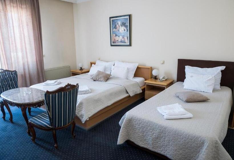 اتاق لوکس سه تخته, Garni Hotel Panorama Lux