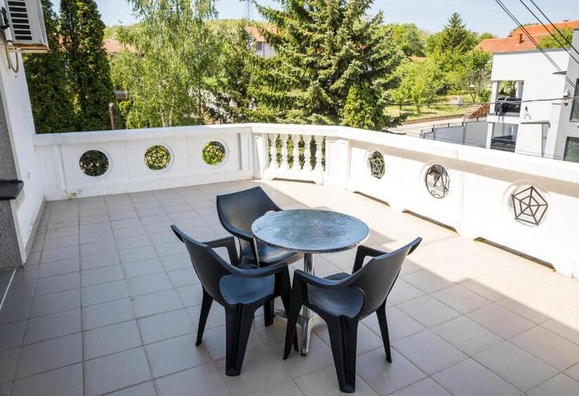 اتاق لوکس سه تخته, Garni Hotel Panorama Lux