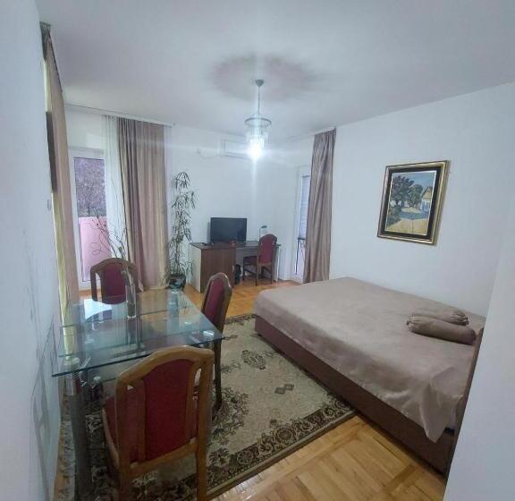 آپارتمان 1 خوابه با بالکن, Garni Hotel Panorama Lux