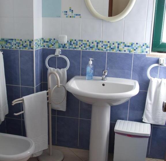 اتاق استاندارد, Adelaide