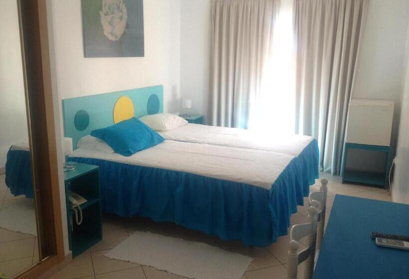 اتاق استاندارد, Adelaide