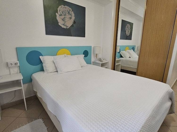 اتاق استاندارد, Adelaide