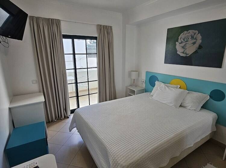 اتاق استاندارد, Adelaide