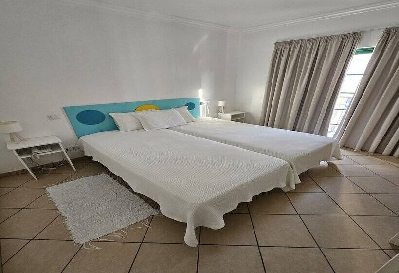 اتاق استاندارد, Adelaide