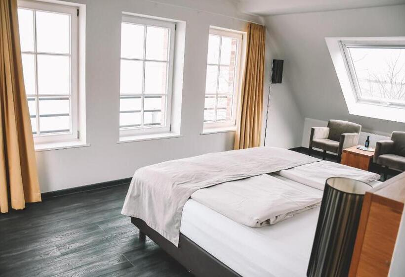 جناح جونيور مطلّ علي البحر, Hafenresidenz Stralsund