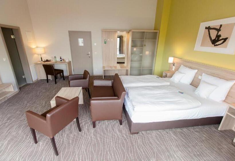 غرفة قياسية مزوَّدة بشُرفة, Hafenresidenz Stralsund