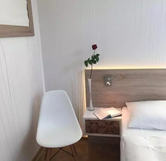 スタンダードルーム, Haus Am Spreebogen