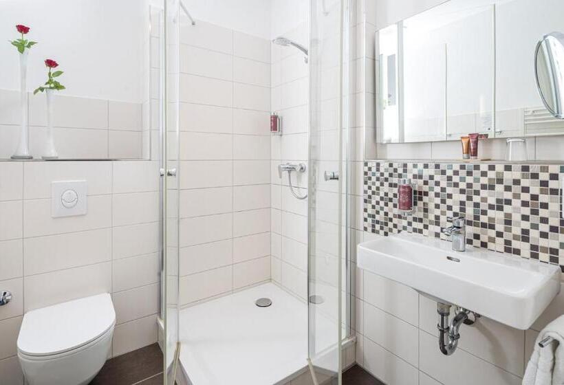 חדר קומפורט, Haus Am Spreebogen