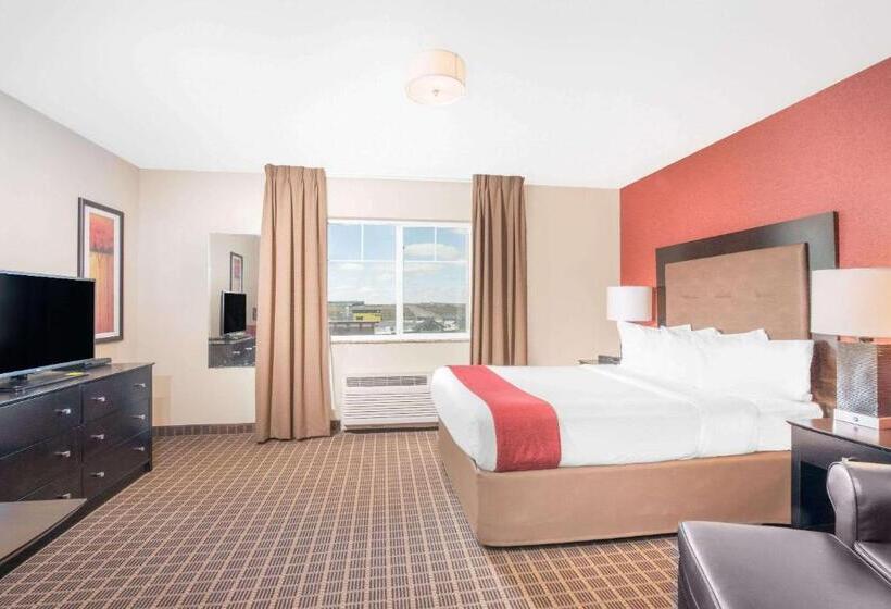 디럭스 스위트 킹 침대, Hawthorn Extended Stay By Wyndham Dickinson