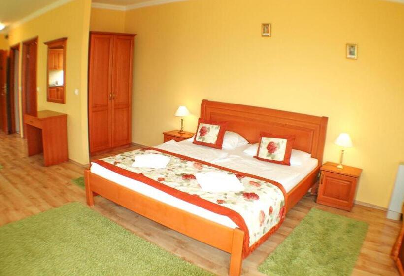 דירת חדר, Járja