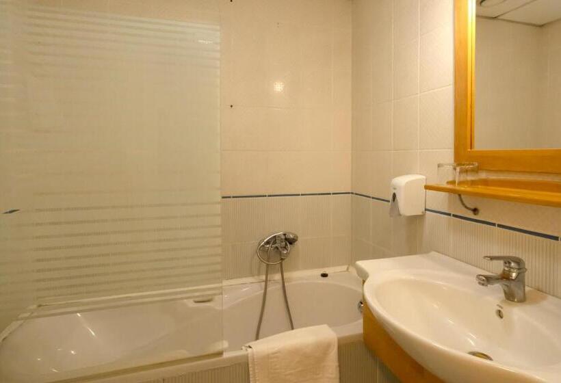 四人标准间, Korona