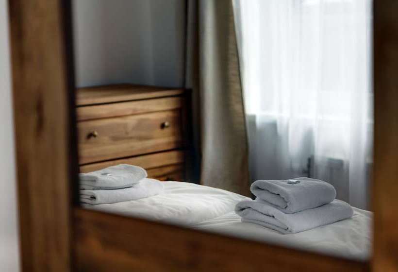 标准间, Mikulášska Chata