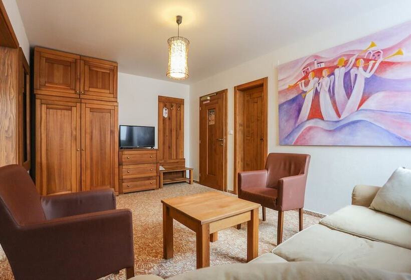 高级套房, Mikulášska Chata