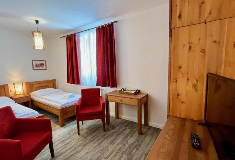 标准间, Mikulášska Chata