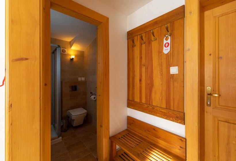 标准间, Mikulášska Chata