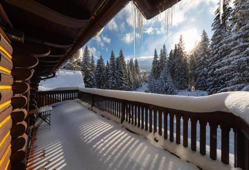 标准间, Mikulášska Chata