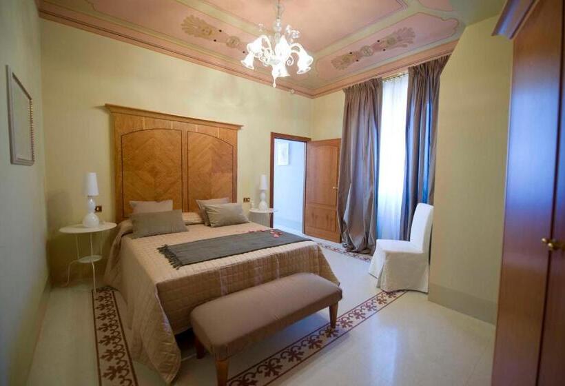 اتاق سوپریور با چشمانداز شهر, Modà Antica Dimora