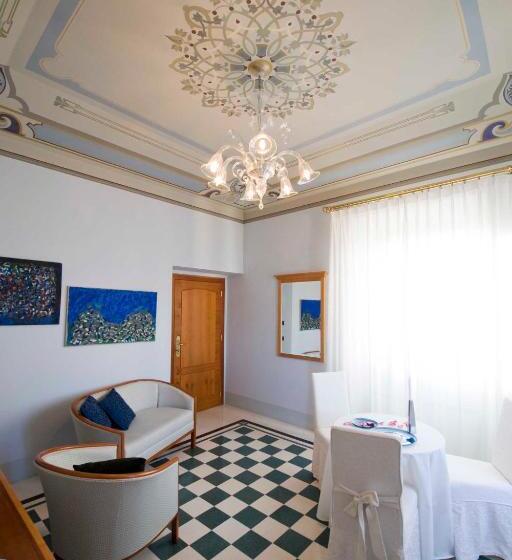 اتاق سوپریور با چشمانداز شهر, Modà Antica Dimora