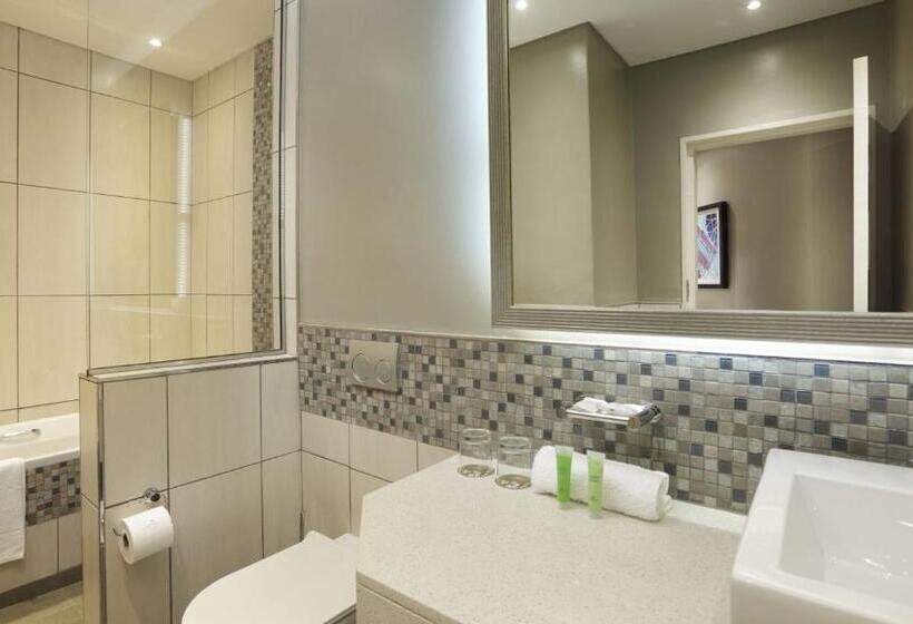 エクゼクティブスイート, Metcourt At Khoroni