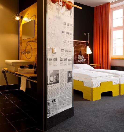 标准三人间, Superbude Hamburg St Pauli